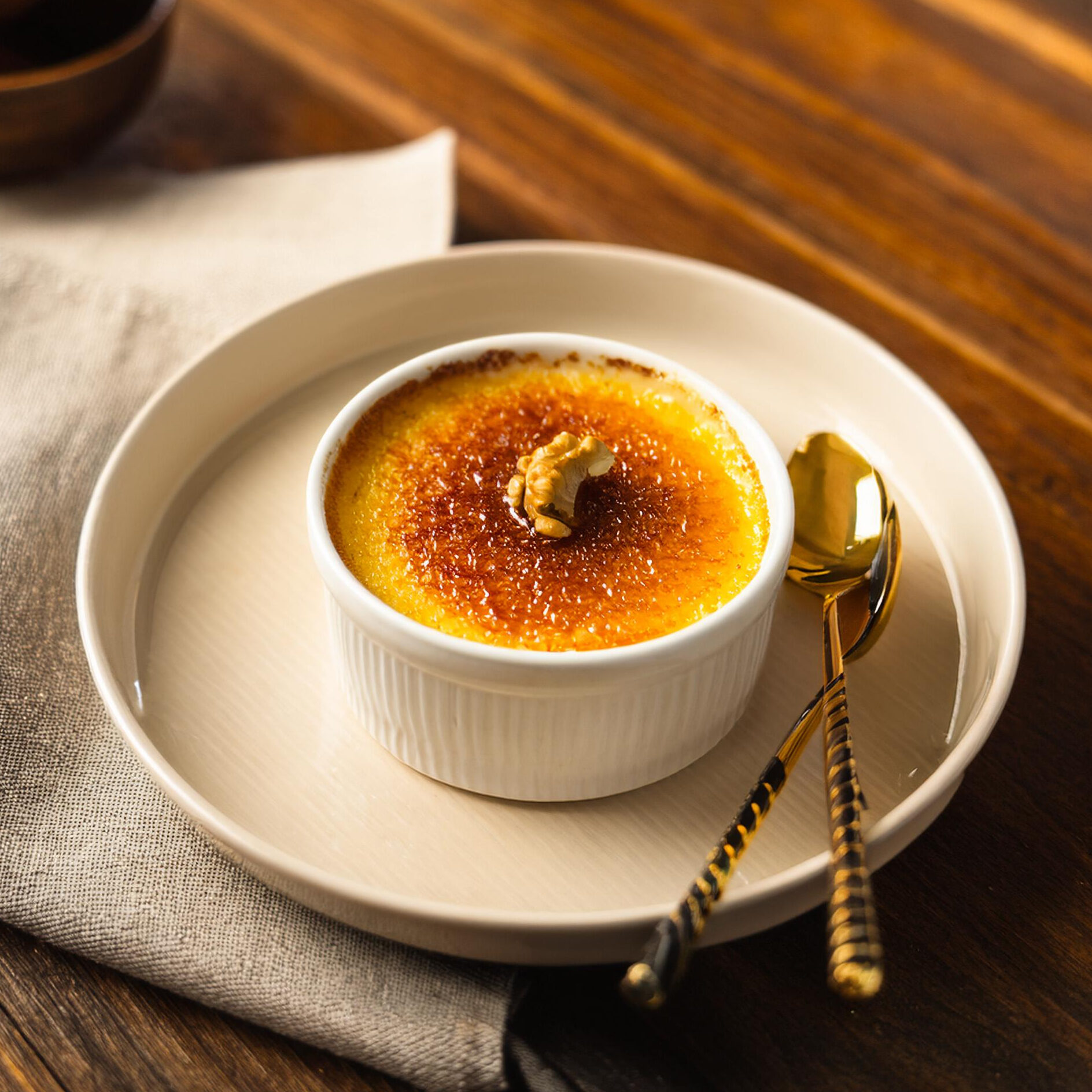 What is the secret to crème brûlée?